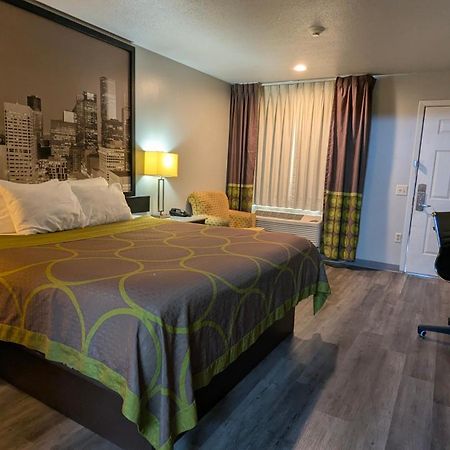 Super 8 By Wyndham Houston/Willowbrook Hwy 249 Екстериор снимка