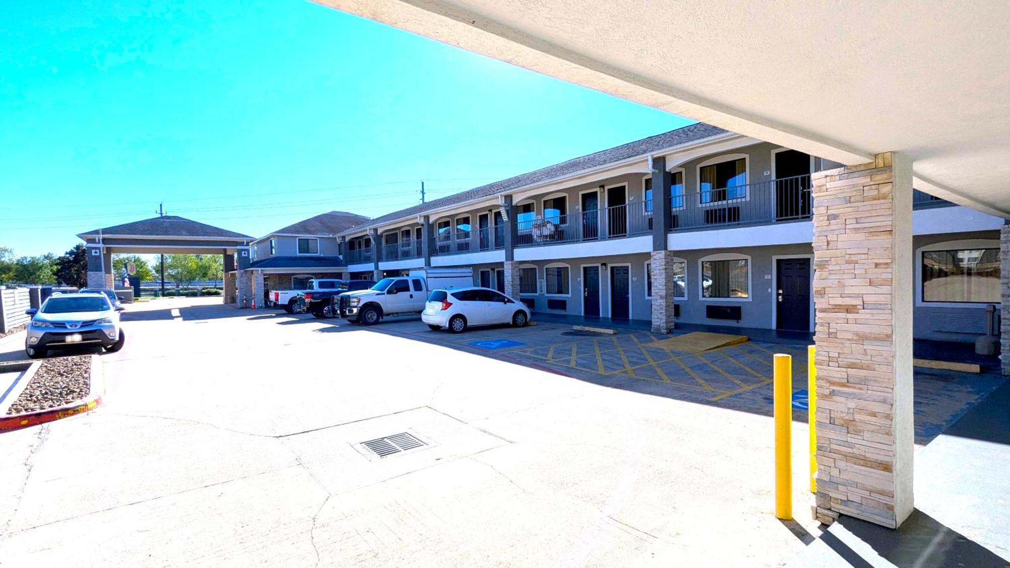 Super 8 By Wyndham Houston/Willowbrook Hwy 249 Екстериор снимка