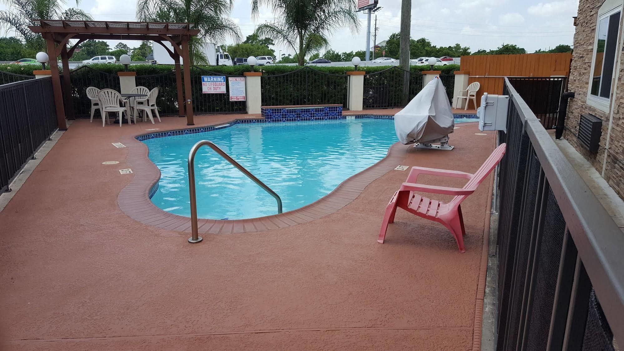 Super 8 By Wyndham Houston/Willowbrook Hwy 249 Екстериор снимка